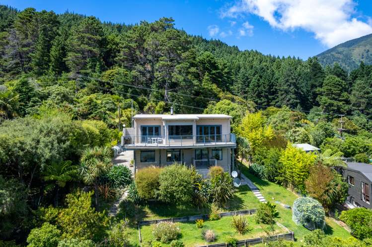 595 Port Underwood Road Whatamango Bay_0