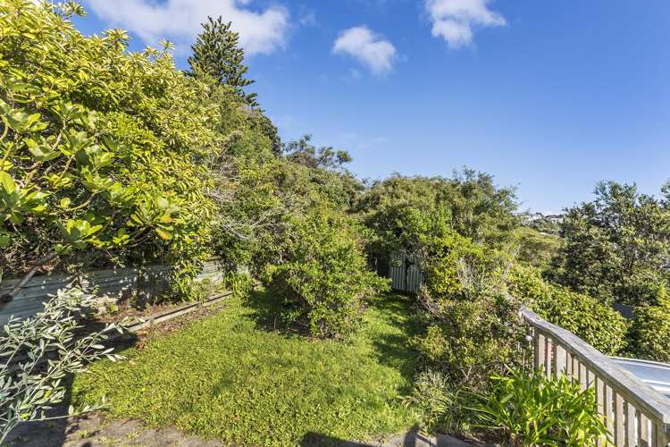 8 Kiriwai Road Paremata_17