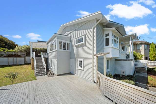 STREET APPEAL ON FULL SITE + VIEWS!