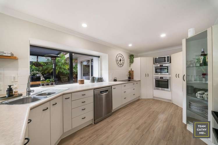 29 Silkwood Grove Totara Heights_11