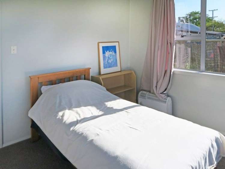 23 Main Road Owaka_9