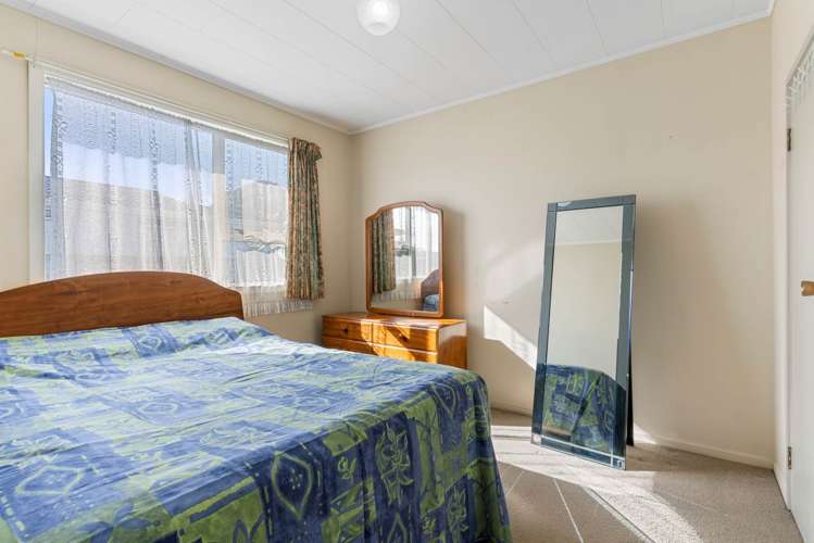 2/8 Seton Place Clover Park_6