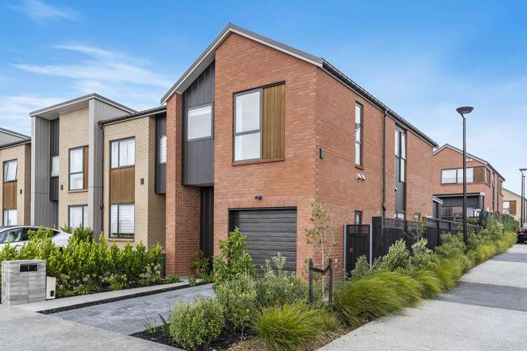 1 Hiwi Rakau Rise Westgate_13