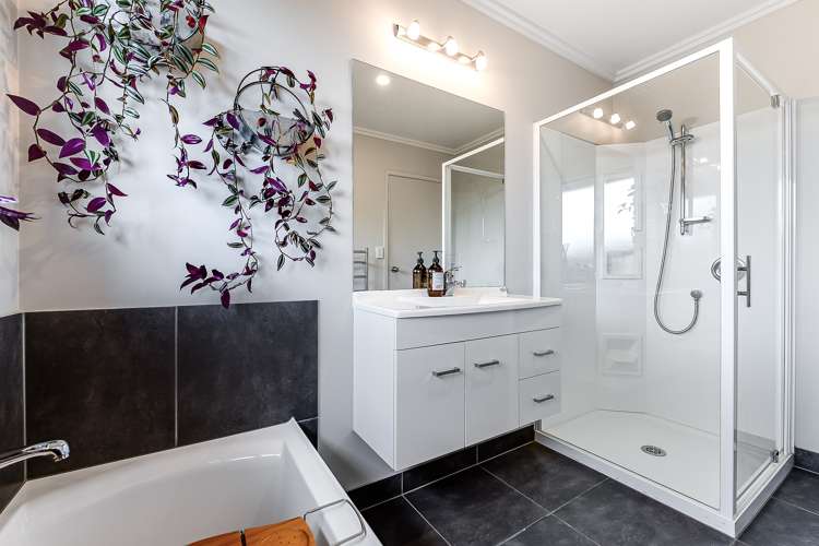 7 Swan Lane Huntington_11