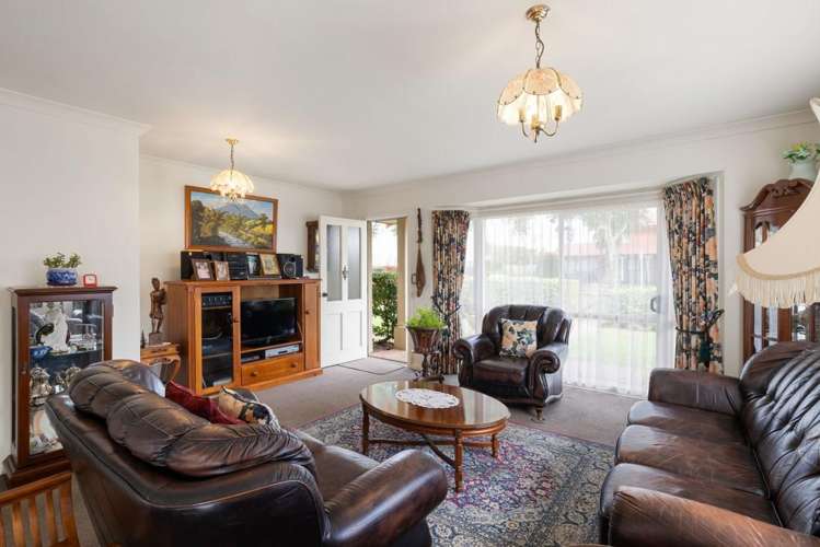 126 Collins Road_3
