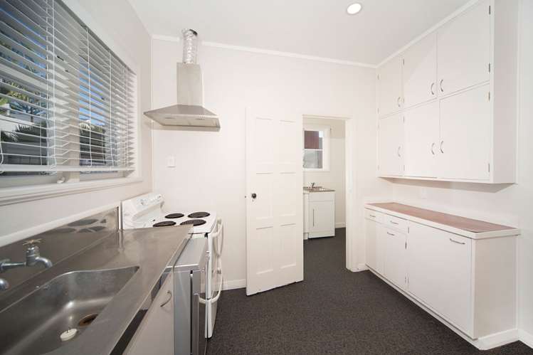 14 Kurahaupo Street Orakei_6