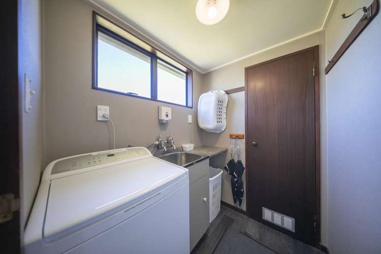 25 Howden Street Te Anau_13