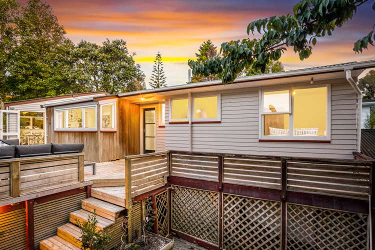 57 Rimutaka Place Titirangi_10