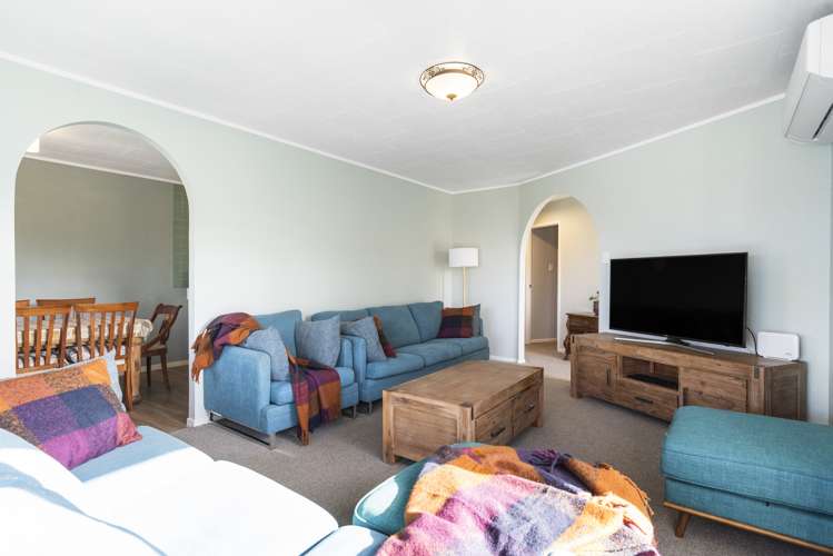 6 Lowell Place Massey_10