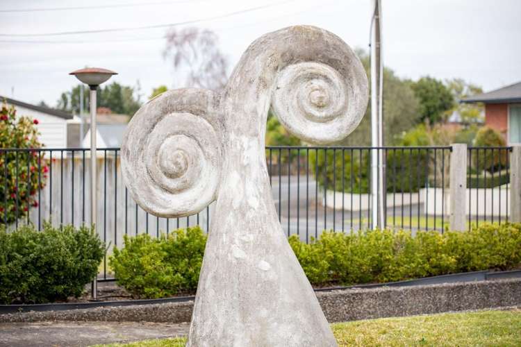 39 Springfield Crescent Enderley_18