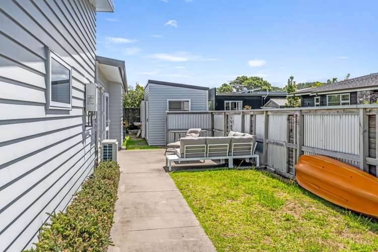 147 The Fairway Matarangi_24