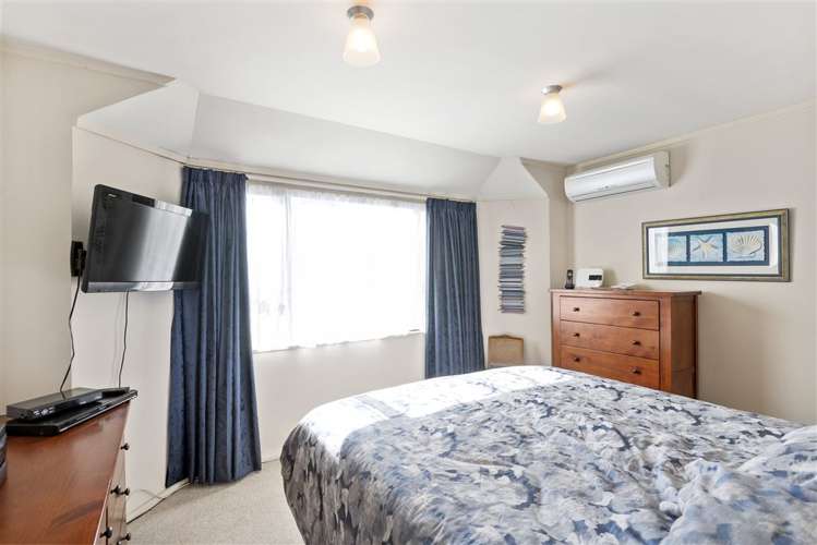 23 Bosnyak Drive Te Atatu South_13