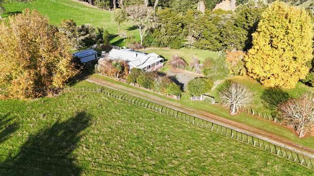 326 Creek Road Mangamahu_3