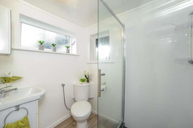 36b Clayburn Road Glen Eden_17