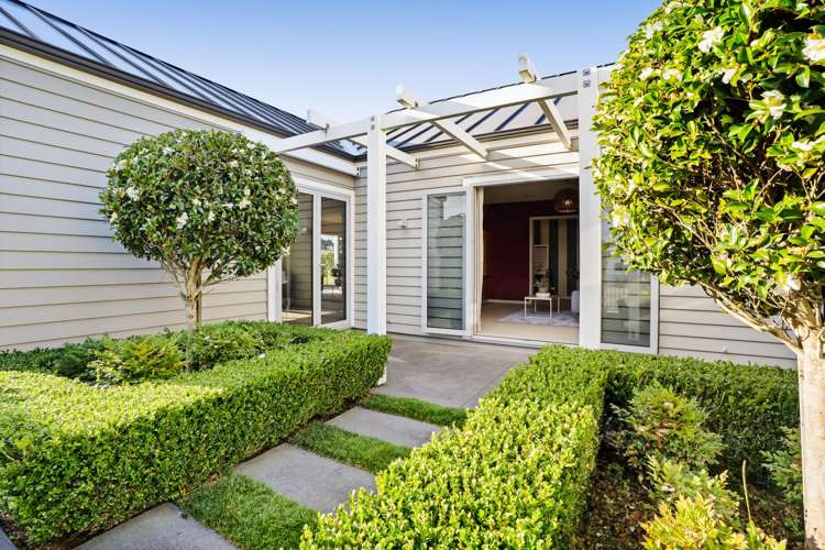 1 Gleneagles Way Waiwhakaiho_38