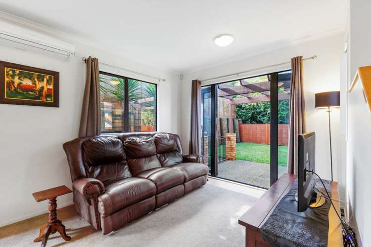 30 Greenbough Lane Greenhithe_11