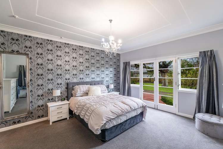 740 Queens Drive Waikiwi_11