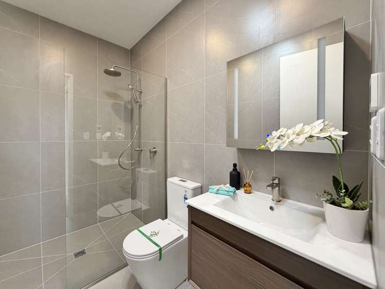 68 Huanui Drive Orewa_19