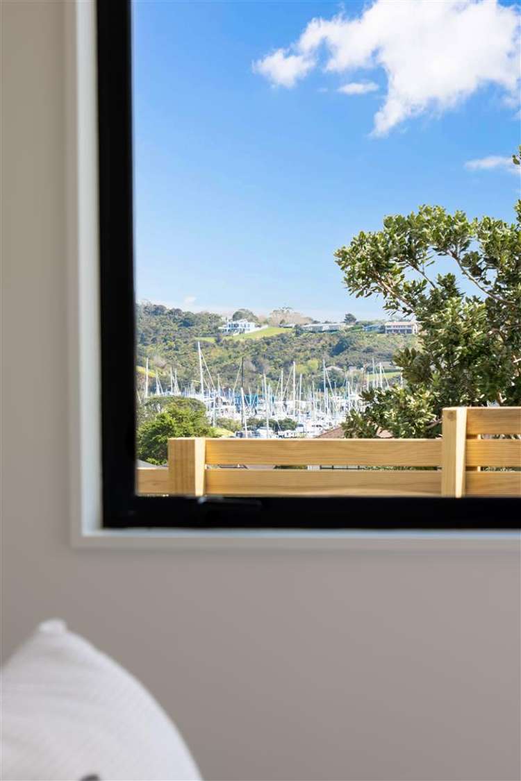 5 whakairo crescent_5