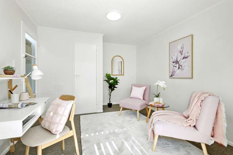 79 Driver Crescent Cannons Creek_14