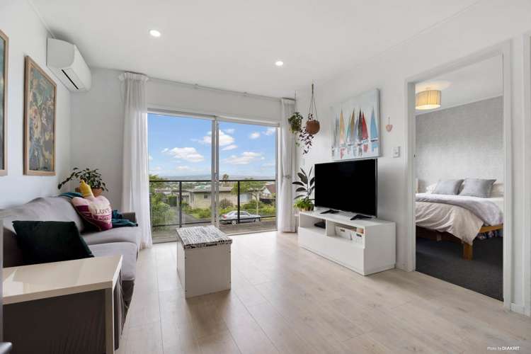 2/9 Strong Street Saint Johns_6