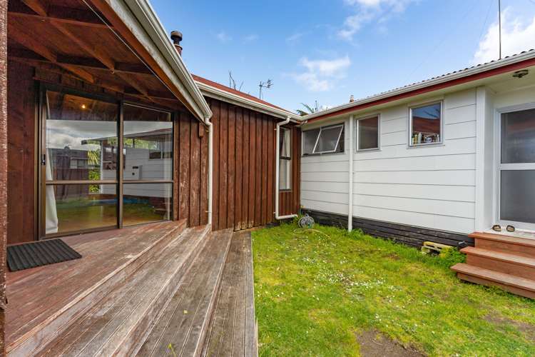 24 Montjoy Street Stratford_21