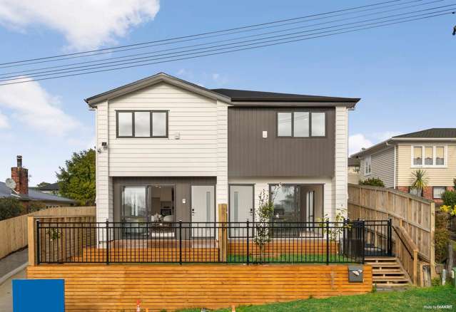 Beautiful 2 Bedroom Townhouse in Te Atatu South