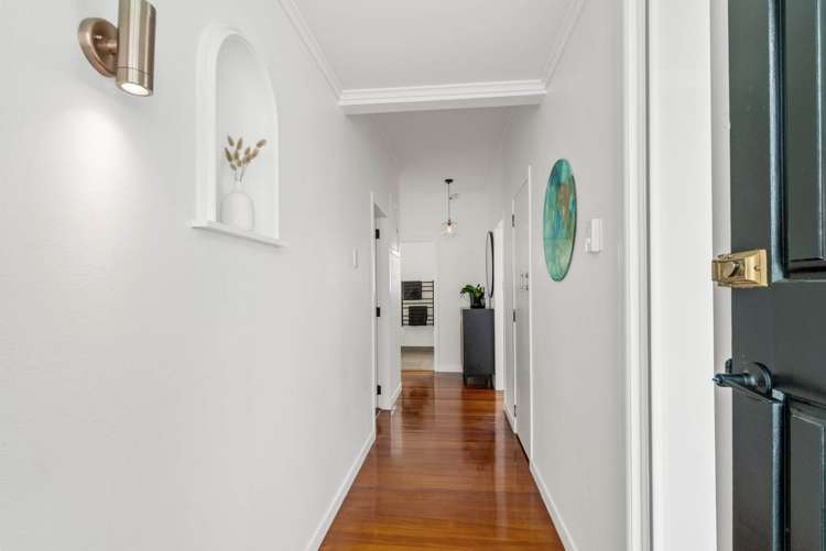 5A Lake Road Northcote_10