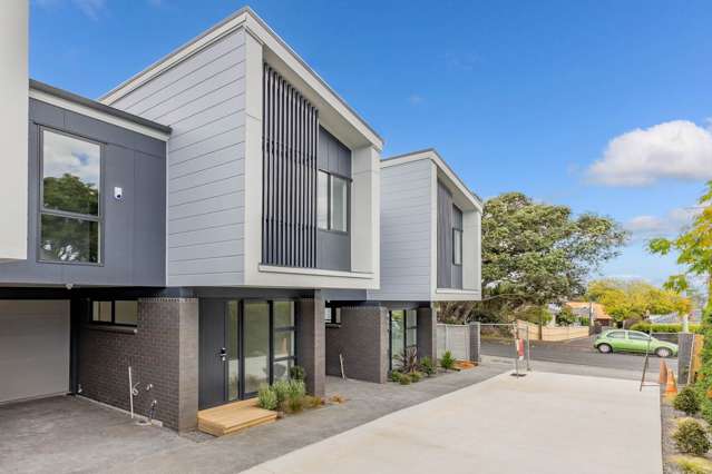 Modern Family Home with Space, Comfort & Views