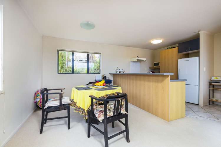 8/8 Flynn Street Birkdale_4