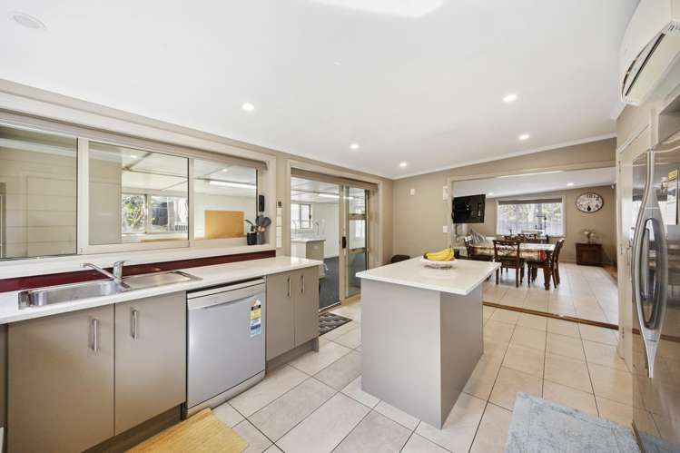 9 Sheehan Road Te Atatu South_9