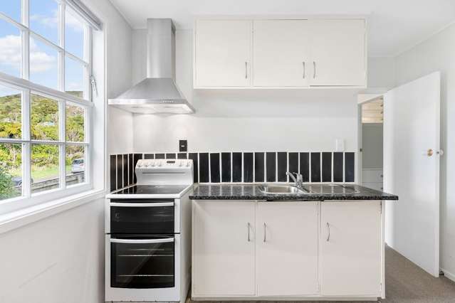 24A Thurleigh Grove Karori_1