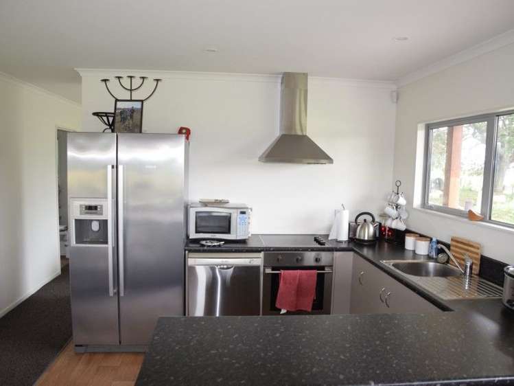 358 Bay Road West Plains_1