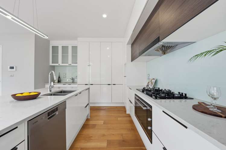 104 Admirals Court Drive Greenhithe_29