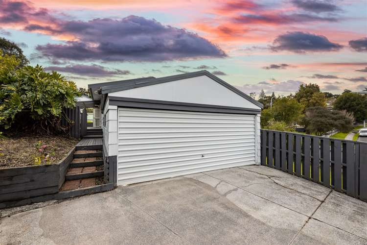 24 Garton Drive Massey_5
