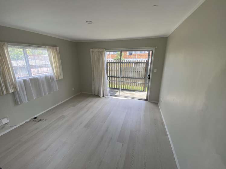 1/92 Kenderdine Road Papatoetoe_7