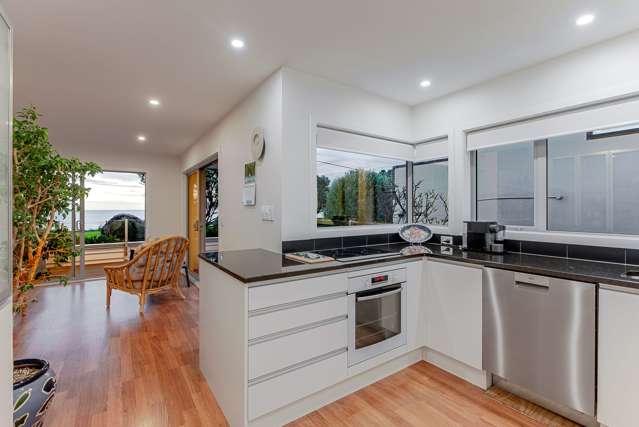 100 Marine Parade Paraparaumu Beach_2