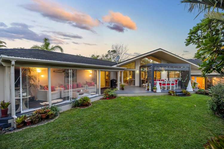 18 Oakford Park Crescent Greenhithe_19