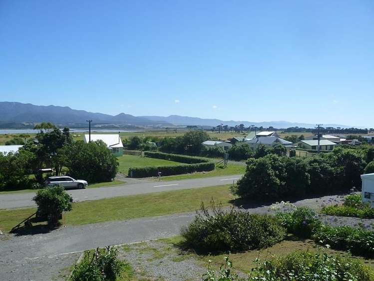 90 Lake Ferry Road Lake Ferry_15