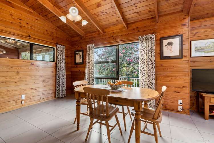 73 Sharon Road Waitoki_24