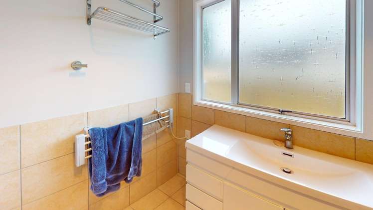 2/38a ( Front house ) Clapham Street 1226_13