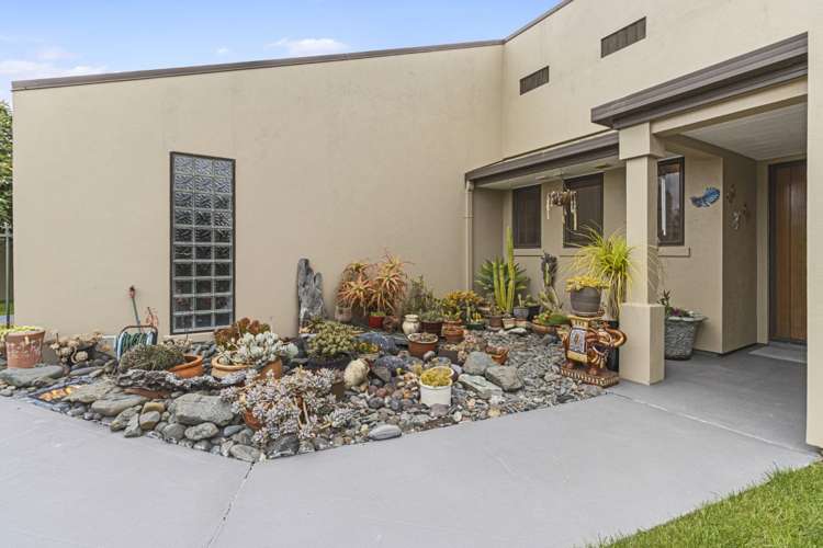 15 Gambia Grove Flagstaff_14