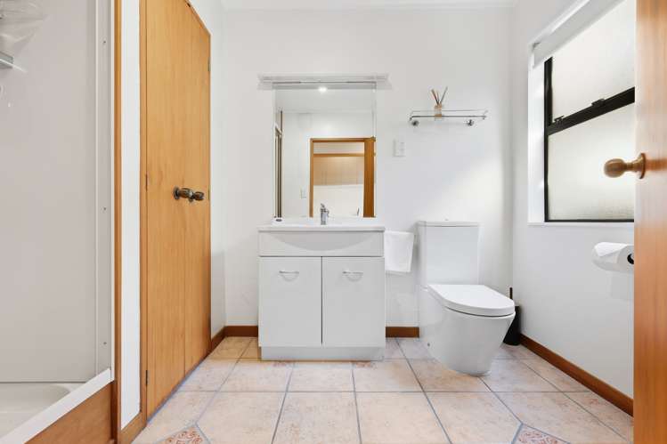 3 Martin Crescent Northcote_13