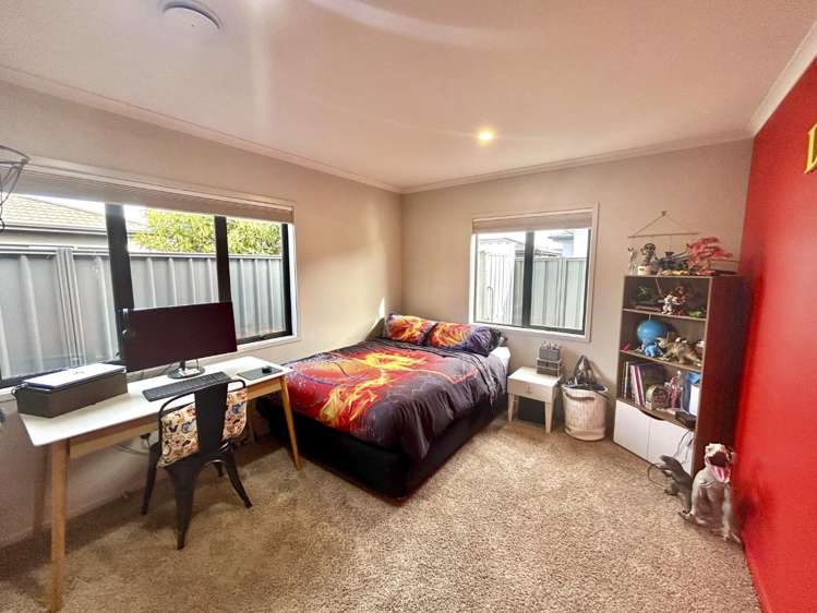 25 Squire Drive Awatoto_12