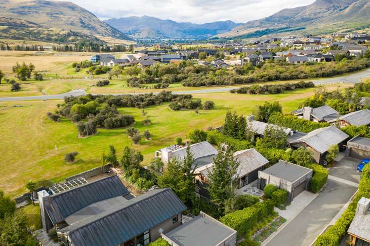 8 Buckler Court Jacks Point_7