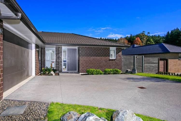 29 Crabb Fields Lane Riverhead_16