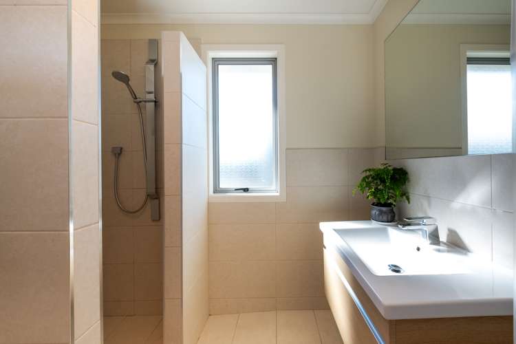 2 Birdwood Street Taradale_21