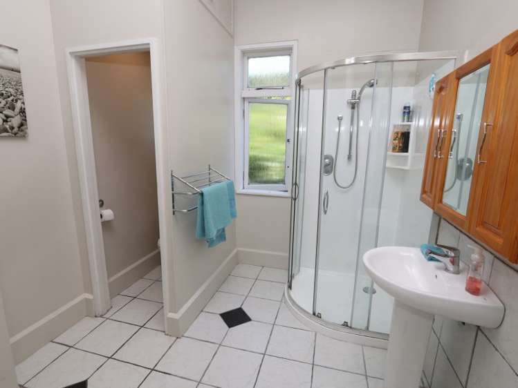 21 Alford Forest Road Allenton_15