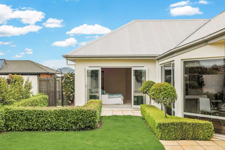24 Crombie Green Northwood_15