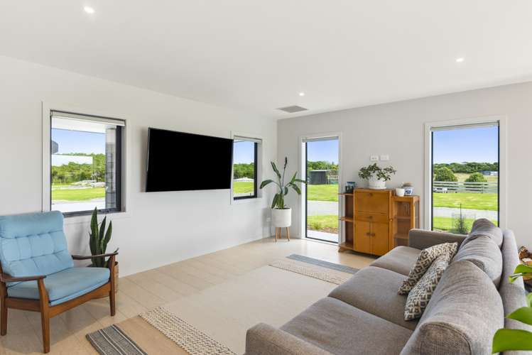 39 Sandown Road Te Horo Beach_15